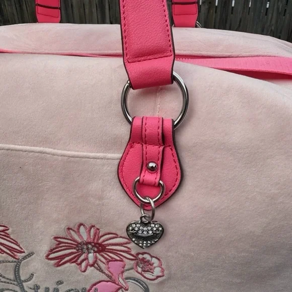 Juicy Couture Cream Canvas Travel Bag with Hot Pink Trim - Picture 2 of 10